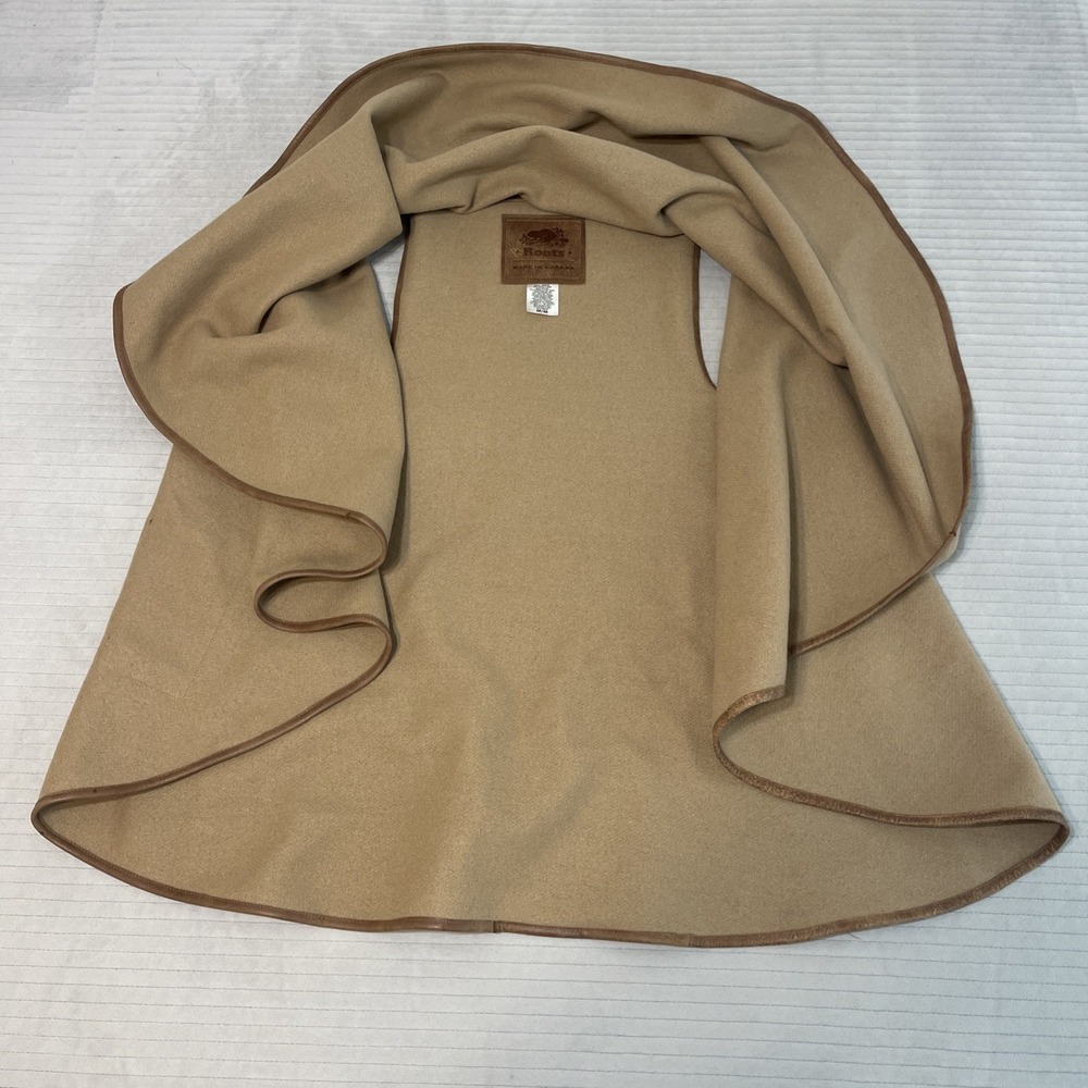Roots Canada Worsted Wool Poncho Size Medium Brown Shawl Blanket Cape